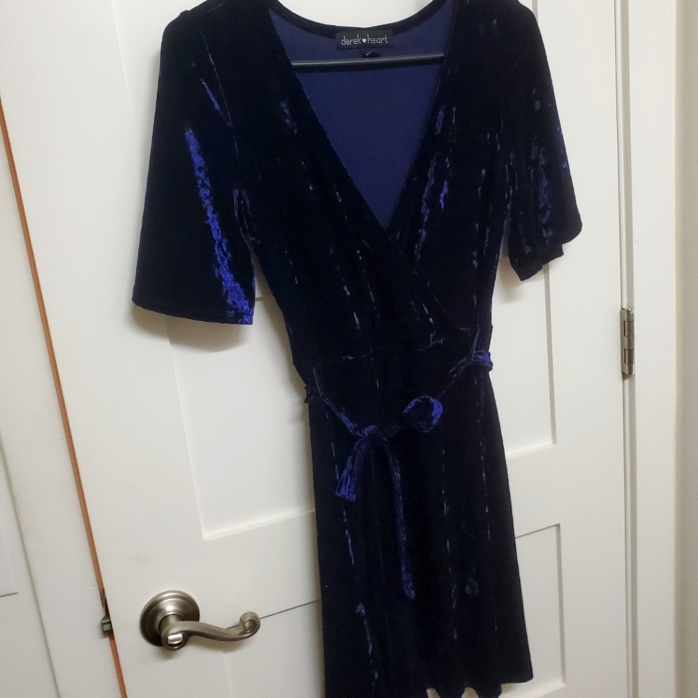 Velvet short sleeve dress
